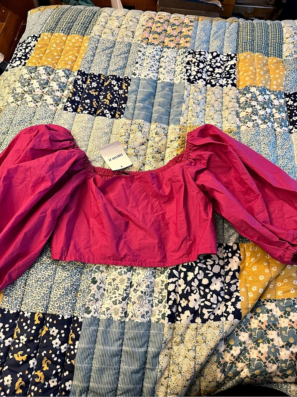 Forever 21 Pink Long Sleeve Crop Top Size Medium NWT